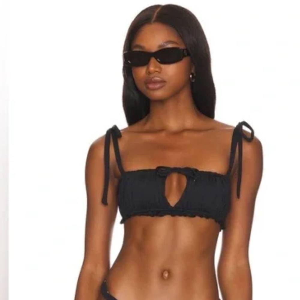 WeWoreWhat Black Ruched Ruffle Bikini Top
